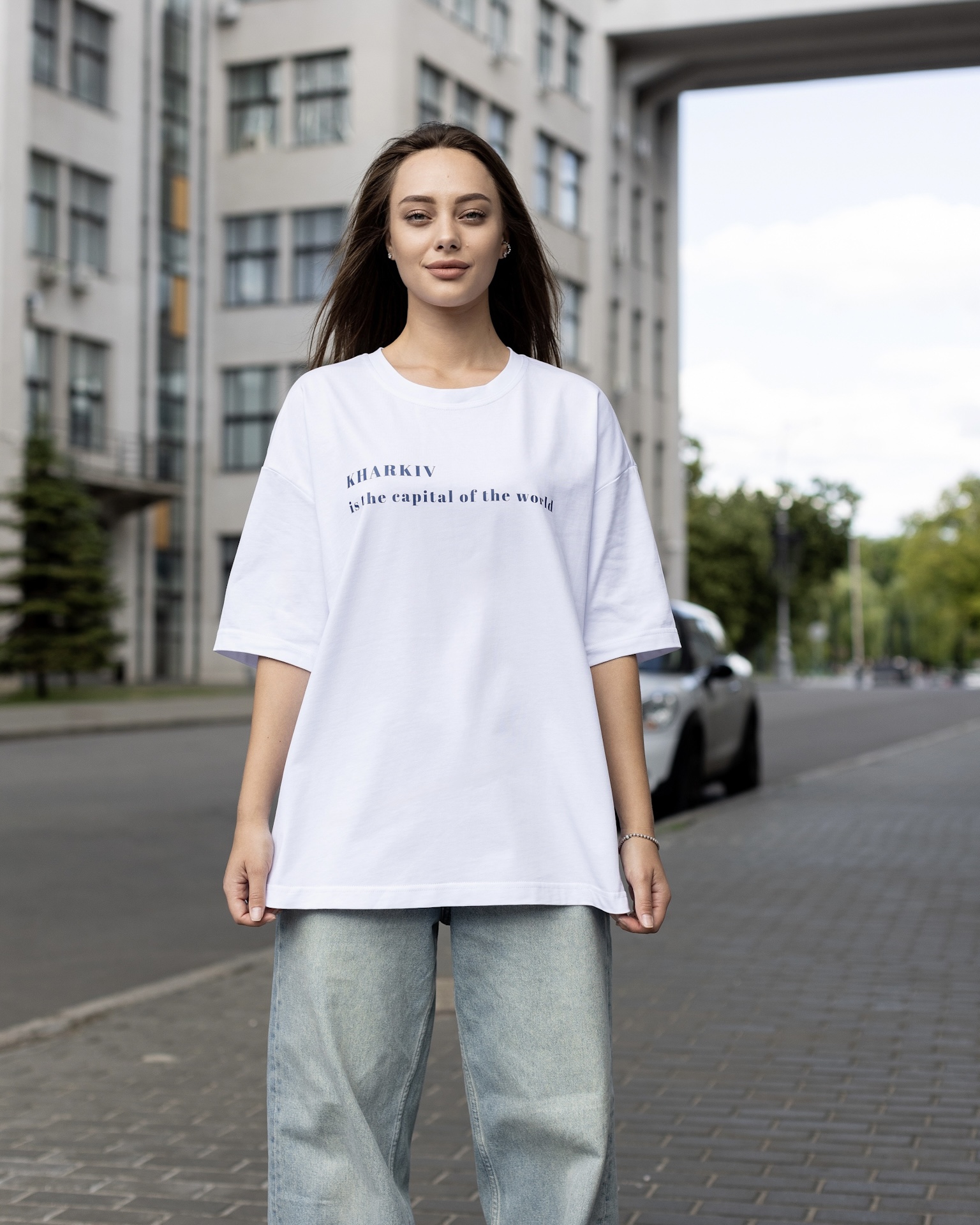 futbolka-capital-of-the-world-bila-1 Футболка Оверсайз біла TEPLO